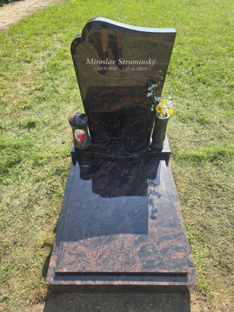 Urnový hrob žula 70x100 cm.jpg